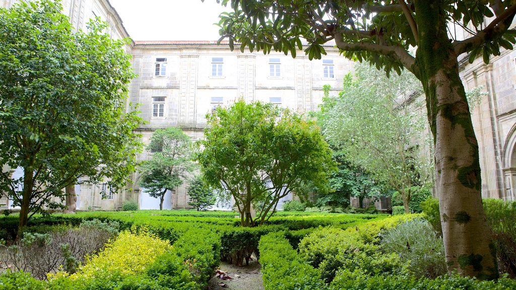 San Martino Pinario Monastery showing a park and landscape views