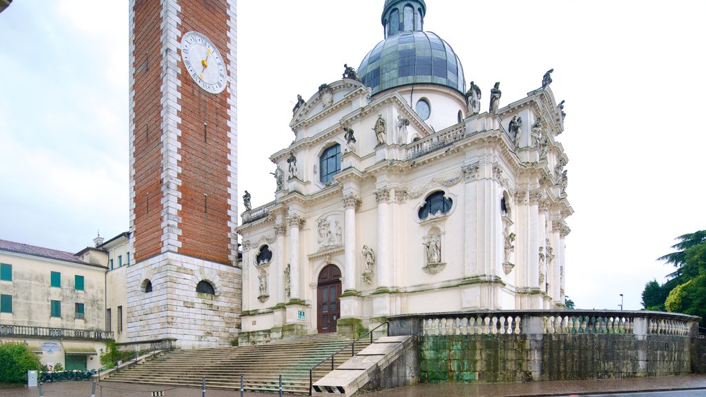 Santuario della Madonna di Monte Berico showing street scenes, heritage elements and heritage architecture