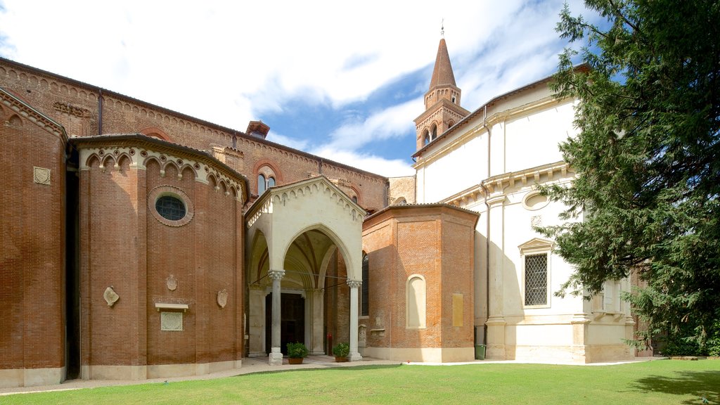 Vicenza showing a church or cathedral and heritage architecture