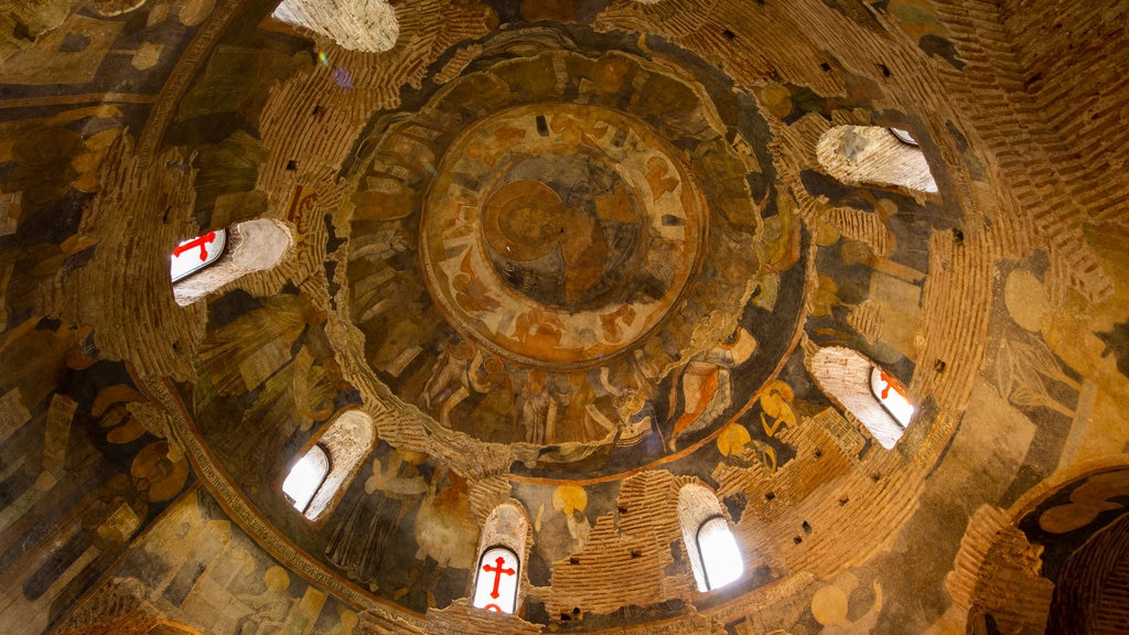 Skt. Georgs Kirke som viser interiør, en kirke eller en katedral og kunst