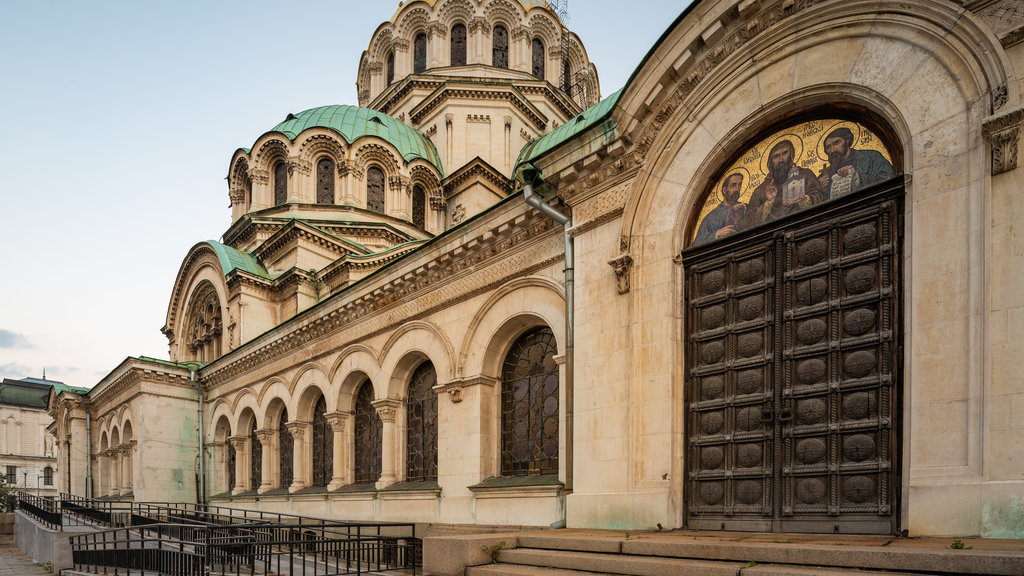 Alexander Nevski Cathedral featuring religious aspects and a church or cathedral