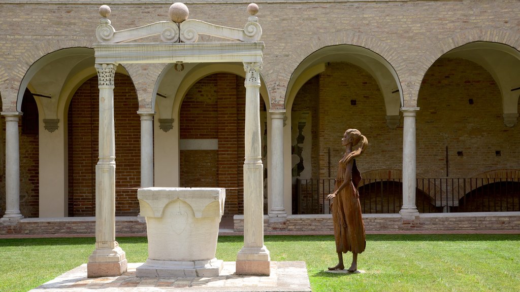 Museo Dantés ofreciendo arte al aire libre