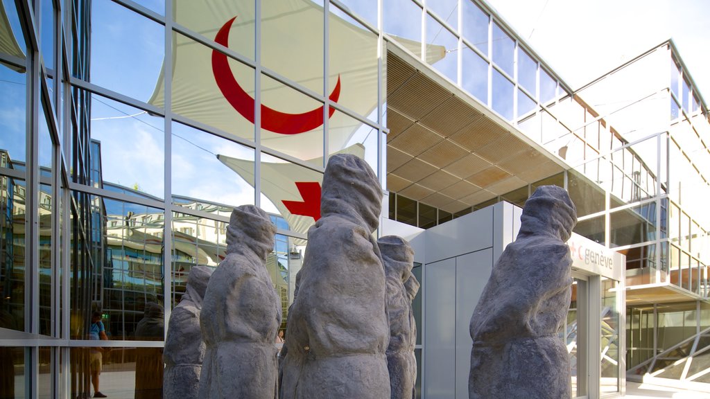 Musée international de la Croix-Rouge et du Croissant-Rouge qui includes statue ou sculpture