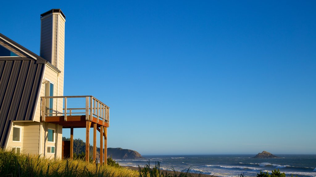 Port Orford toont een huis, vergezichten en algemene kustgezichten