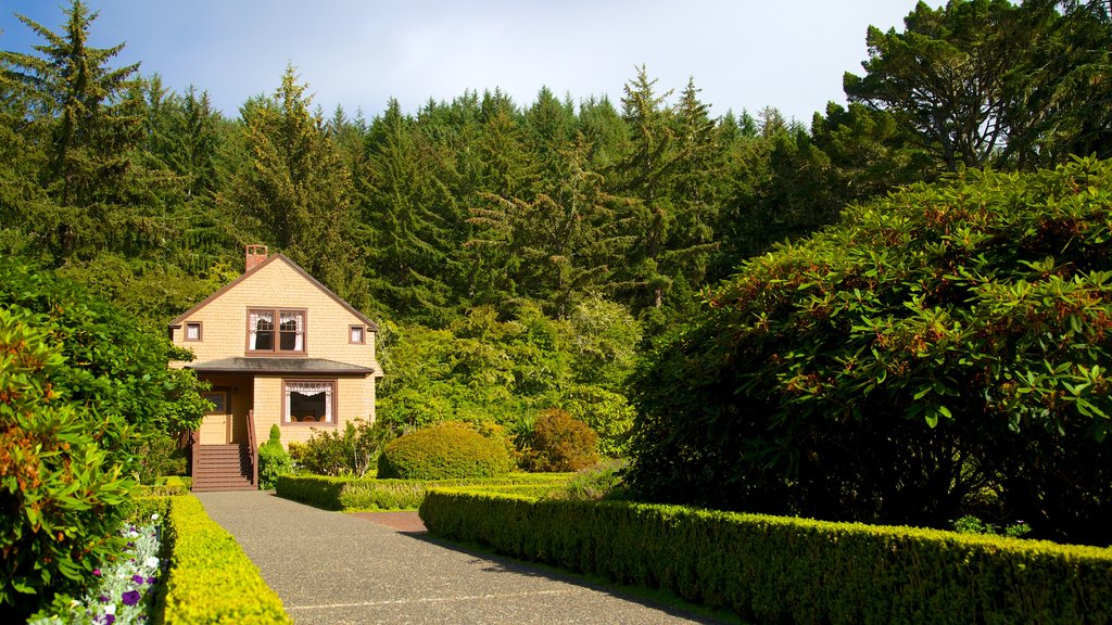 Shore Acres State Park showing a house and forests