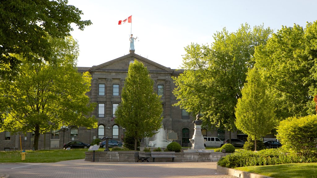 Brockville featuring heritage architecture