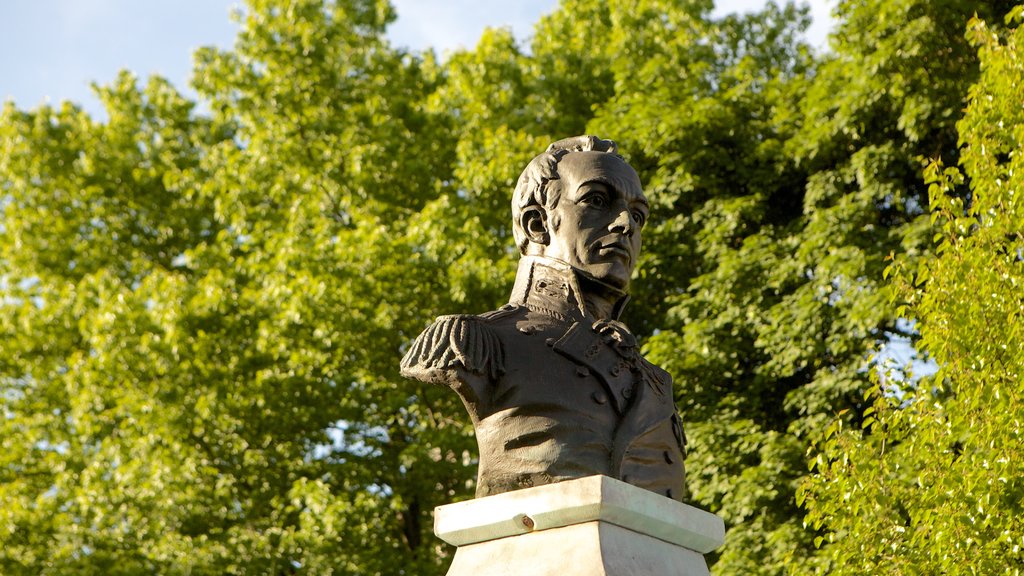 Brockville featuring a monument