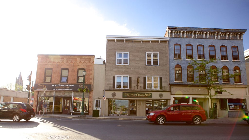 Brockville showing a small town or village and street scenes