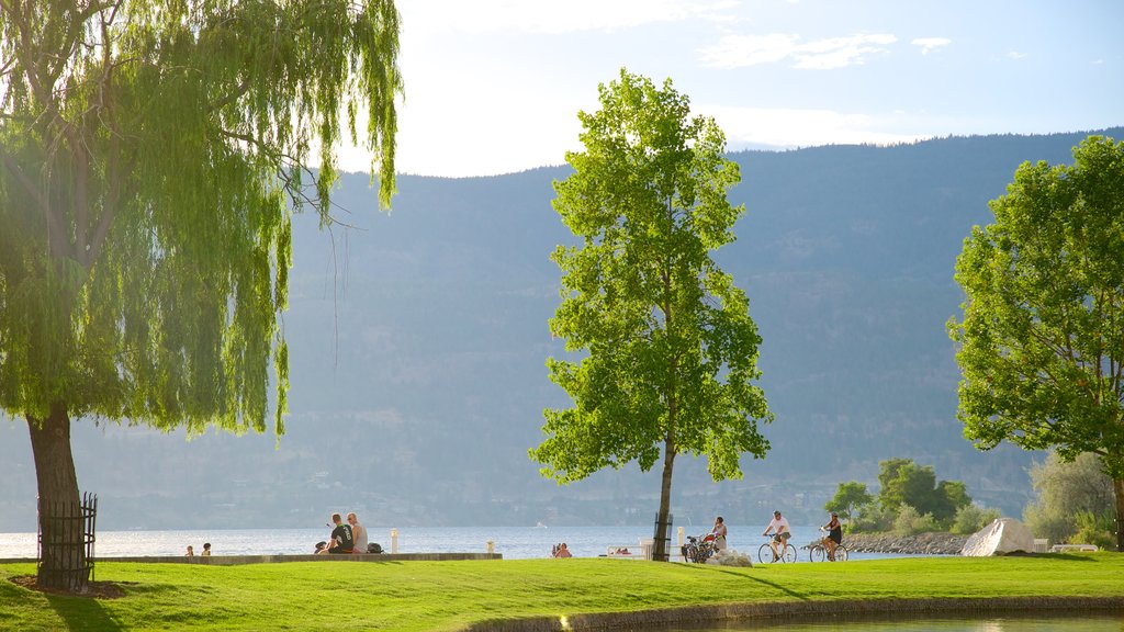 Waterfront Park featuring a park