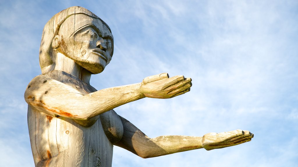 Port Alberni ofreciendo arte, arte al aire libre y una estatua o escultura