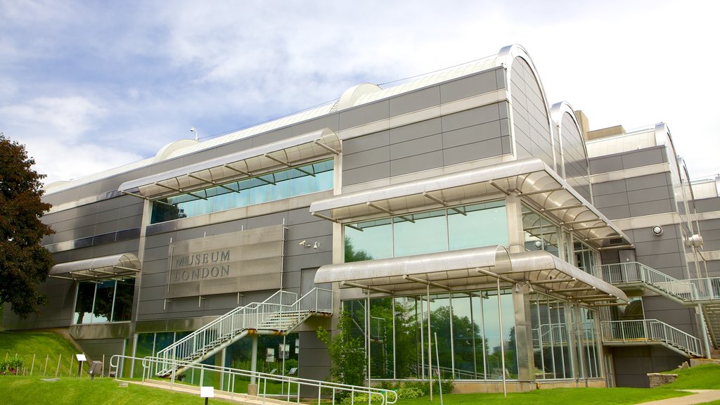 Museum London showing modern architecture