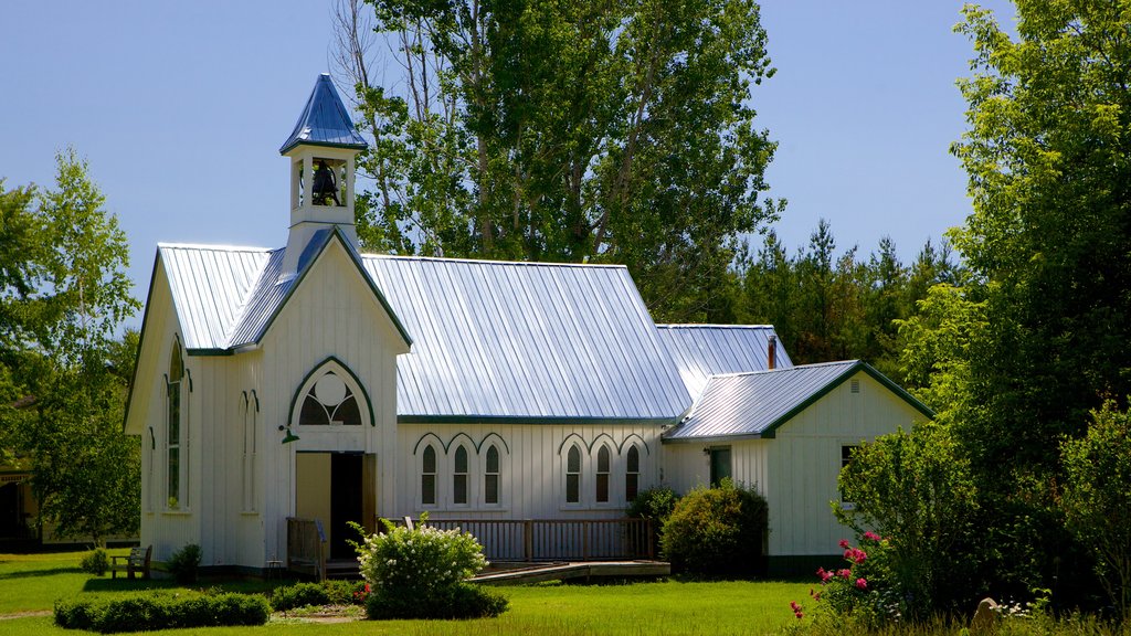 Fanshawe Pioneer Village featuring heritage architecture, religious elements and a church or cathedral