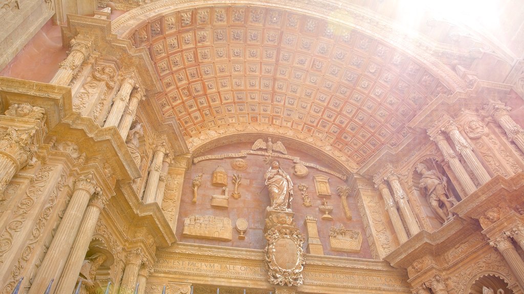 Catedral de Mallorca ofreciendo elementos religiosos, una iglesia o catedral y patrimonio de arquitectura