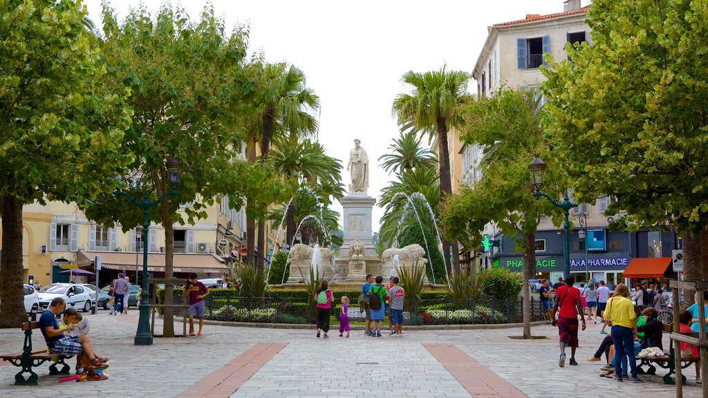 Place Foch featuring a statue or sculpture, a square or plaza and a fountain