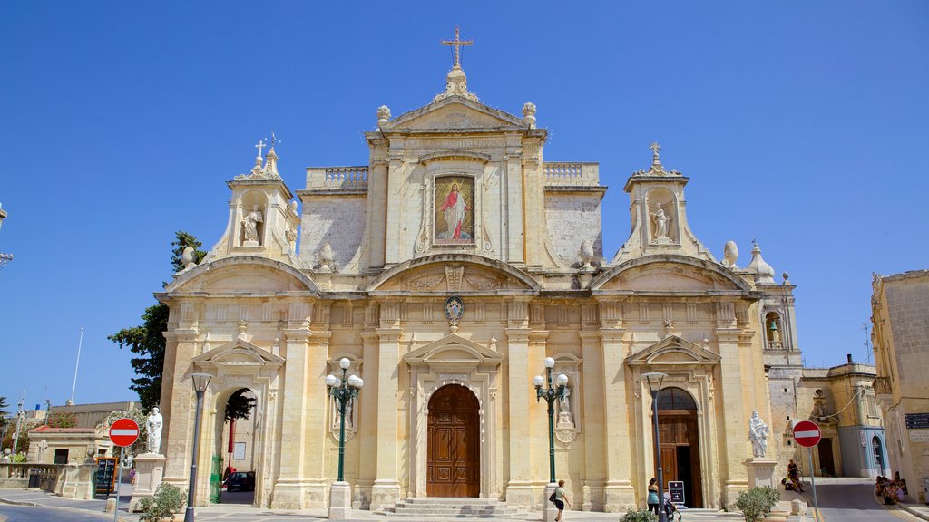 Rabat featuring heritage architecture, a church or cathedral and religious elements