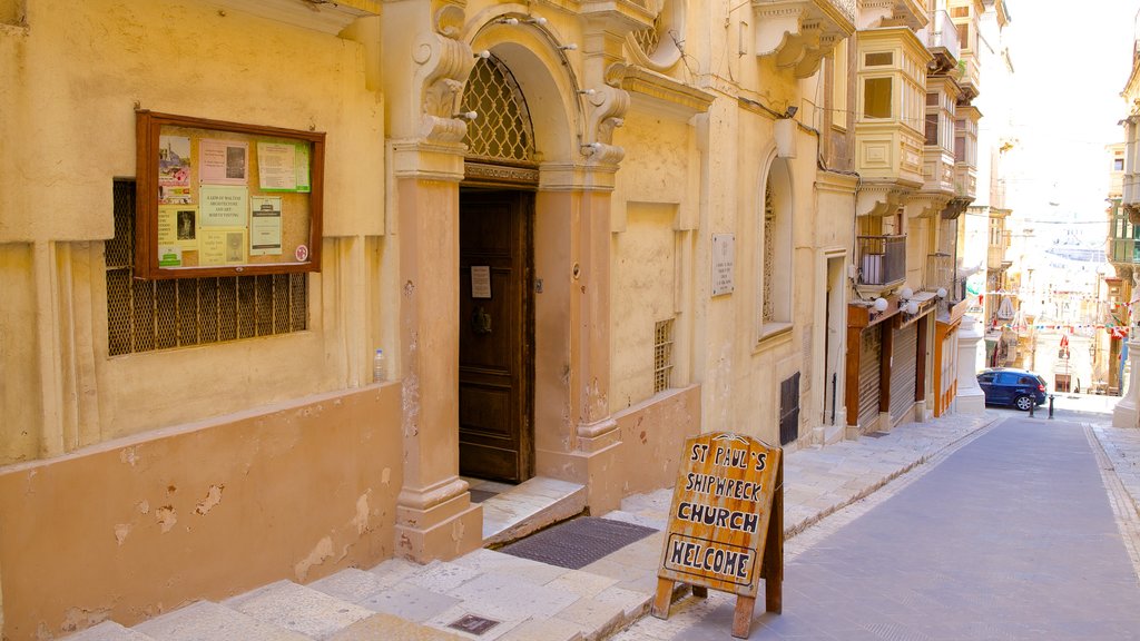 Collegiate Church of St. Paul\'s Shipwreck showing signage, street scenes and heritage architecture