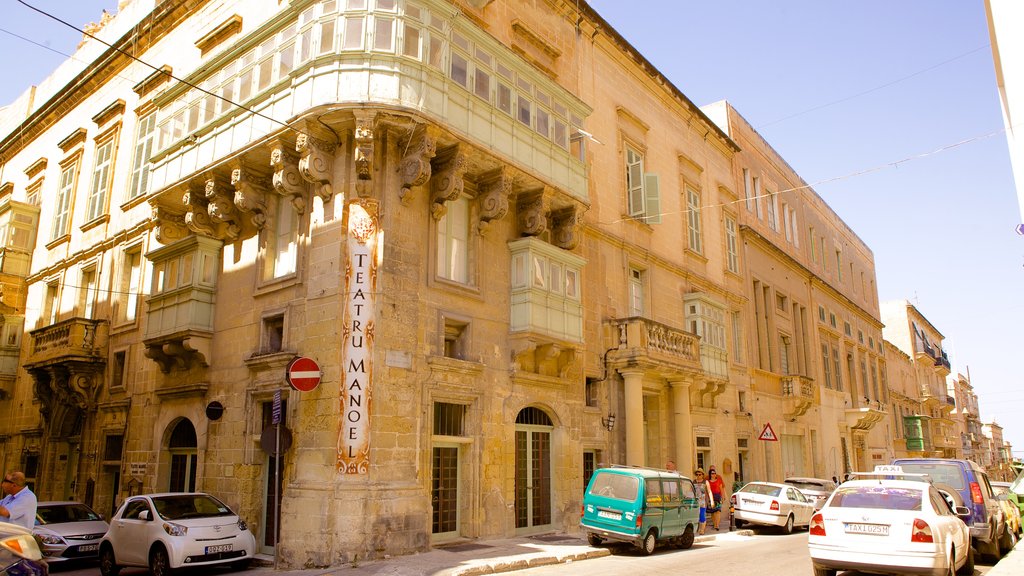 Teatro Manoel mostrando arquitectura patrimonial y imágenes de calles