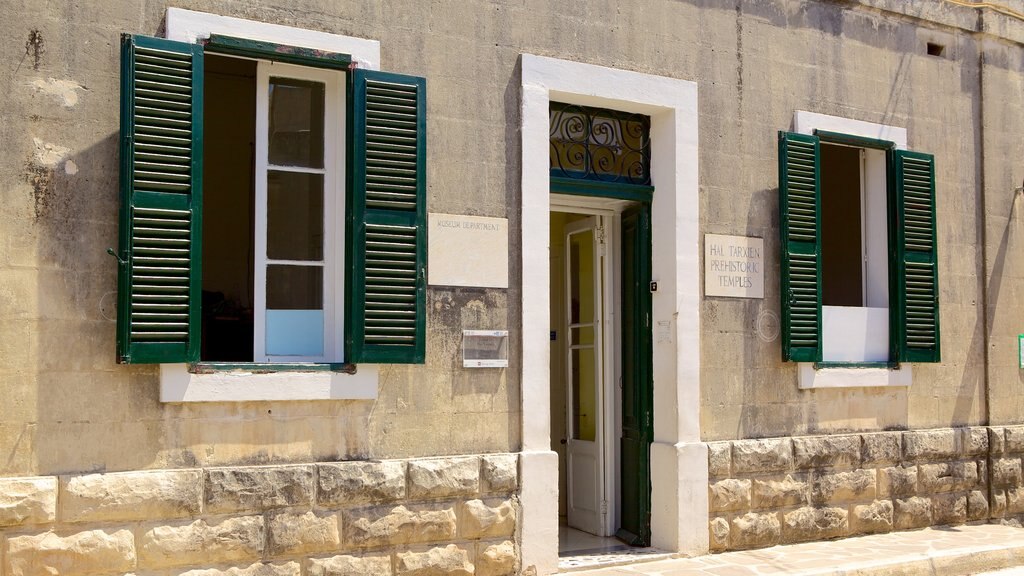 Det Megalitiske Tempel Tarxien som omfatter et tempel eller et tilbedelsessted