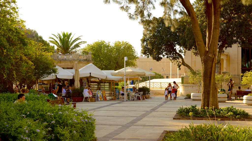 Jardines de la Barraca de arriba mostrando un parque