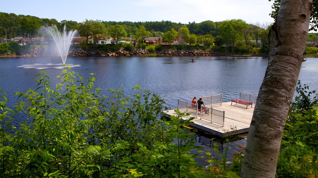 Bridgewater qui includes lac ou étang et fontaine