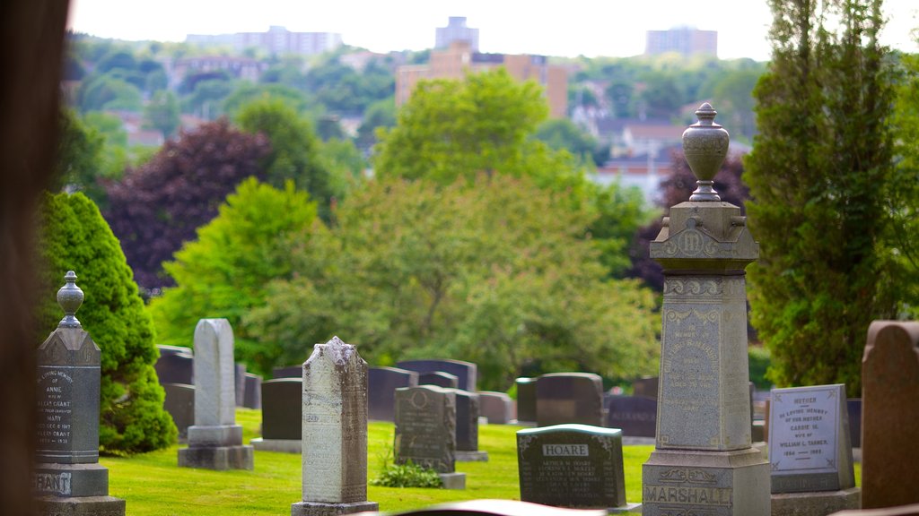 Cemitério de Fairview que inclui um memorial e um cemitério