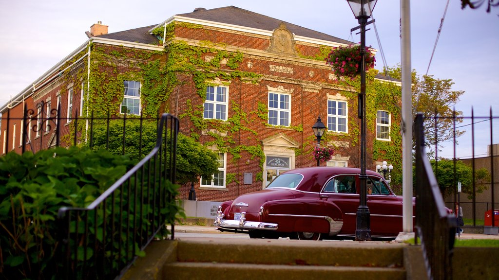 Yarmouth which includes heritage architecture