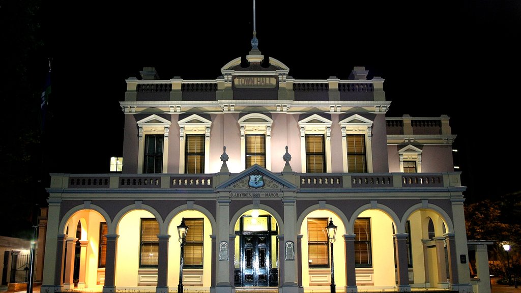 Parramatta showing heritage architecture, an administrative building and night scenes