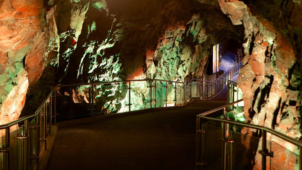 Science North showing interior views and caves