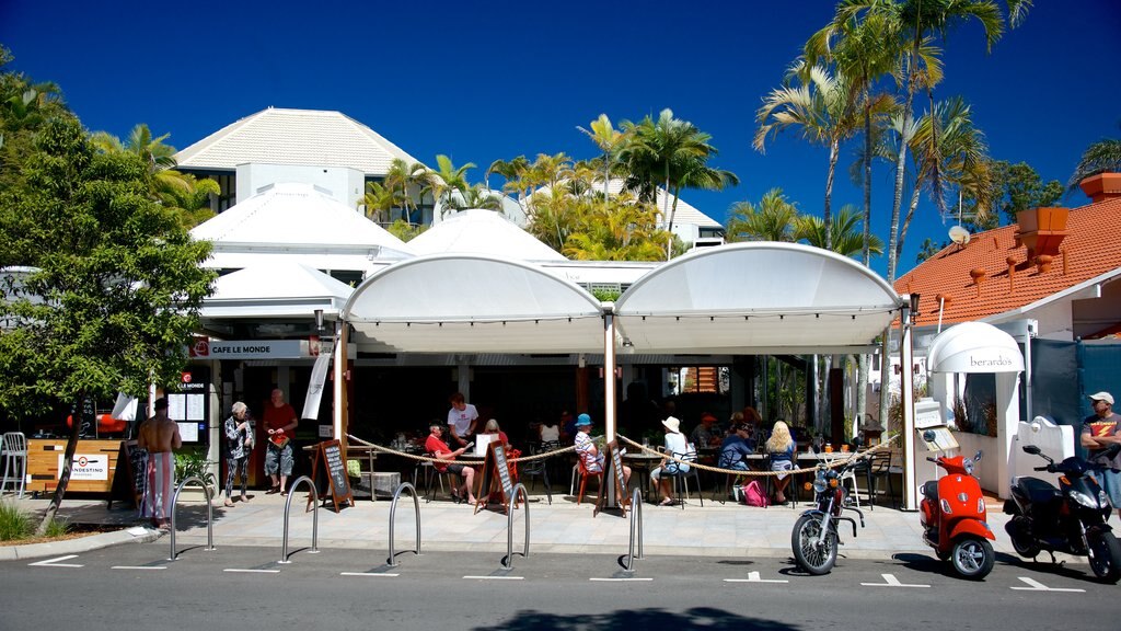 Hastings Street ofreciendo imágenes de calles y comidas al aire libre