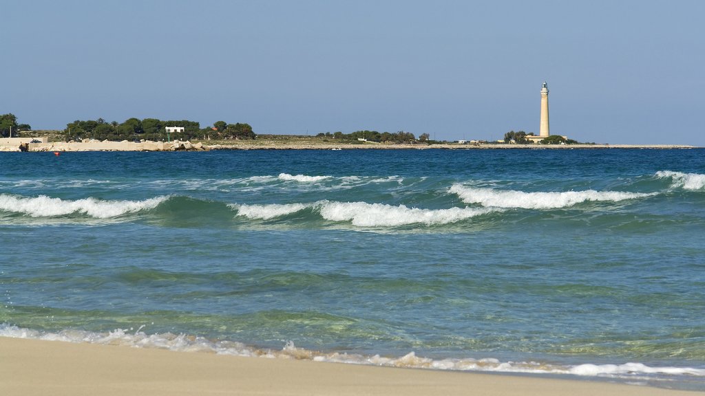 San Vito Lo Capo showing a sandy beach