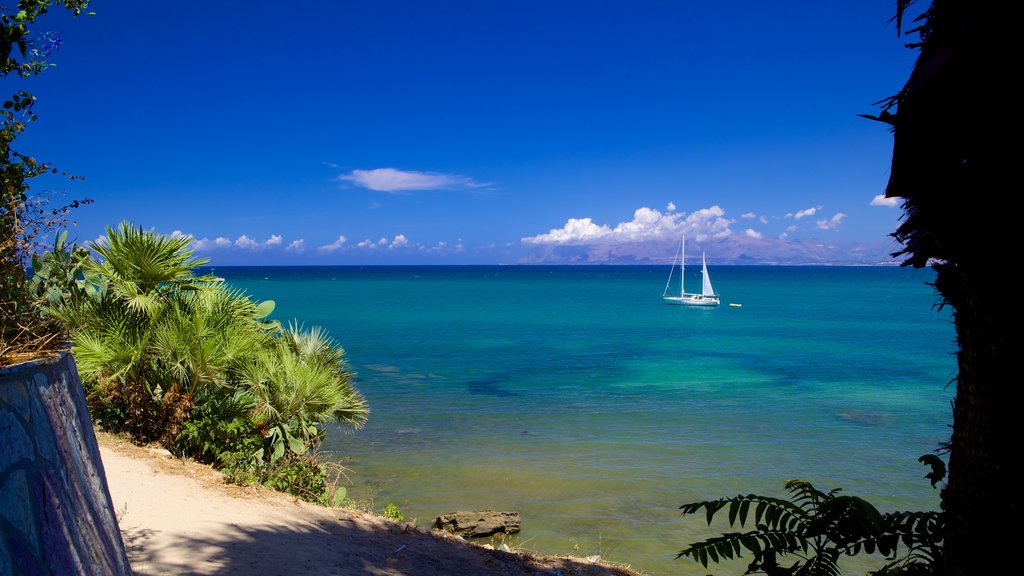 Castellammare del Golfo showing sailing and general coastal views