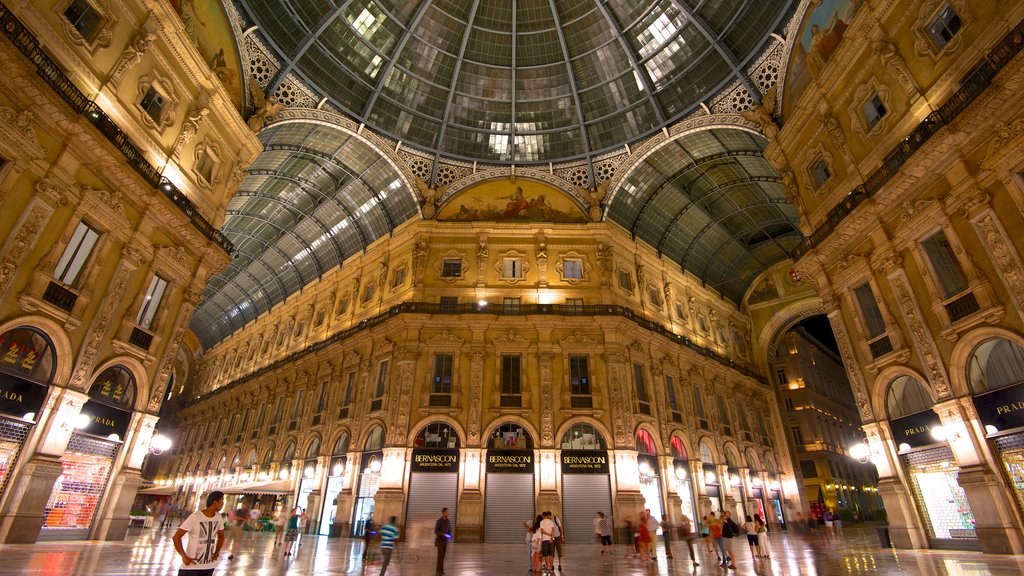 Galleria Vittorio Emanuele II which includes heritage architecture, shopping and interior views