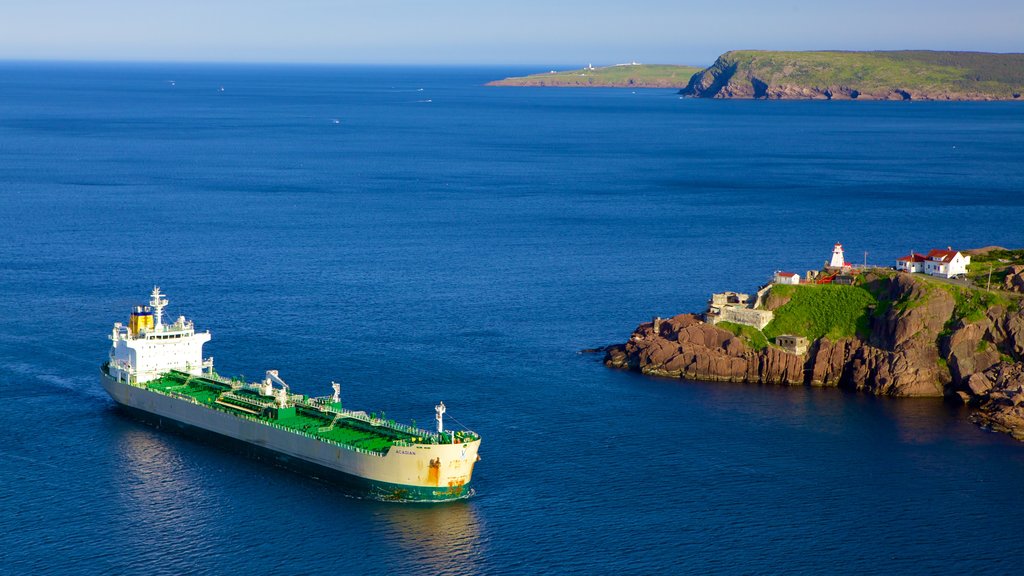 Signal Hill which includes general coastal views