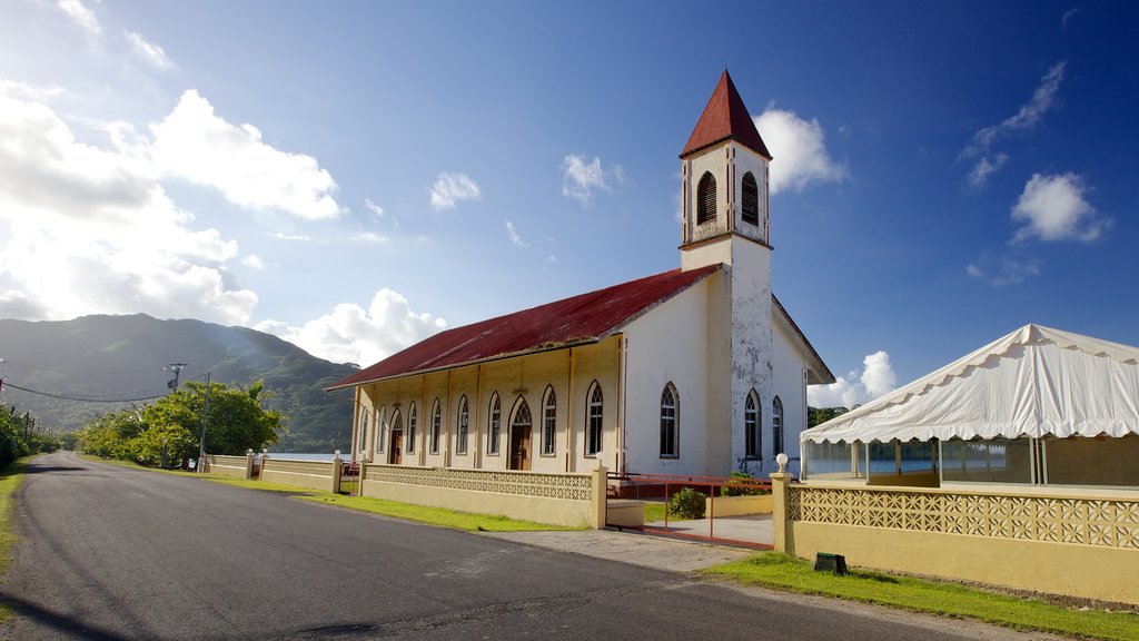 Marae Taputapuatea que incluye una iglesia o catedral