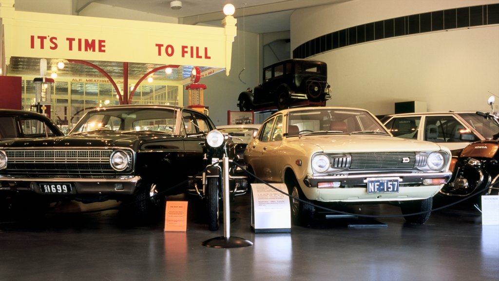 Museo Nacional del Motor ofreciendo vista interna