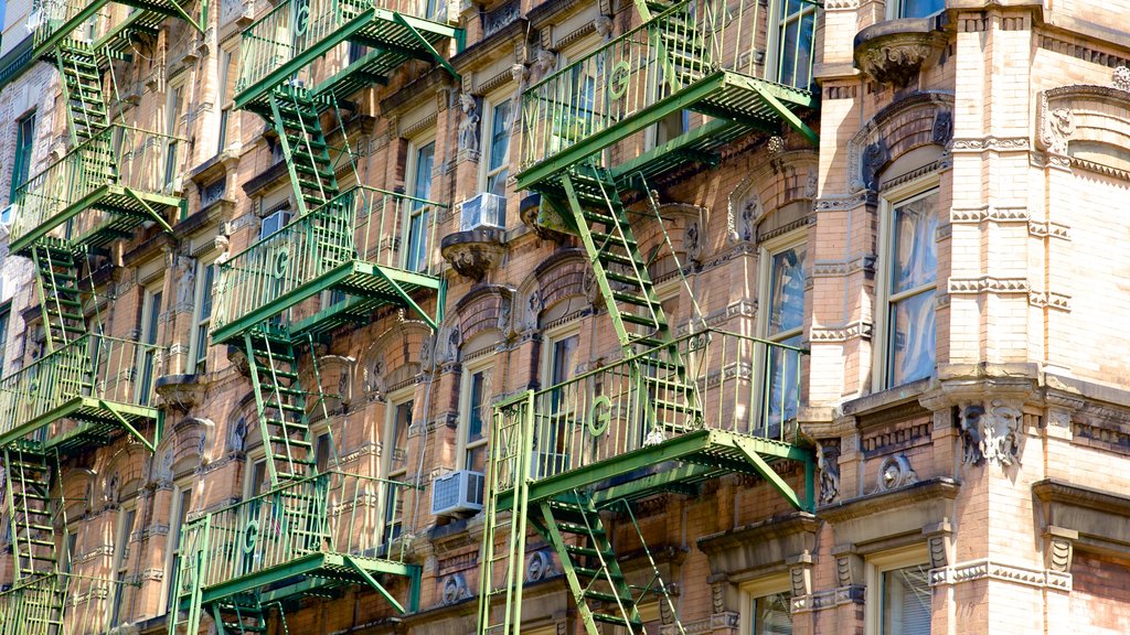 Greenwich Village showing a city