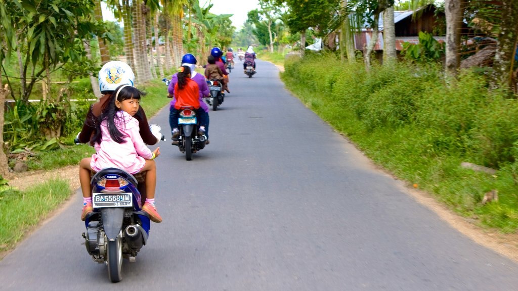 Sumatra toont motorrijden