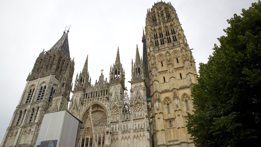 Rouen Cathedral showing a church or cathedral, heritage architecture and heritage elements