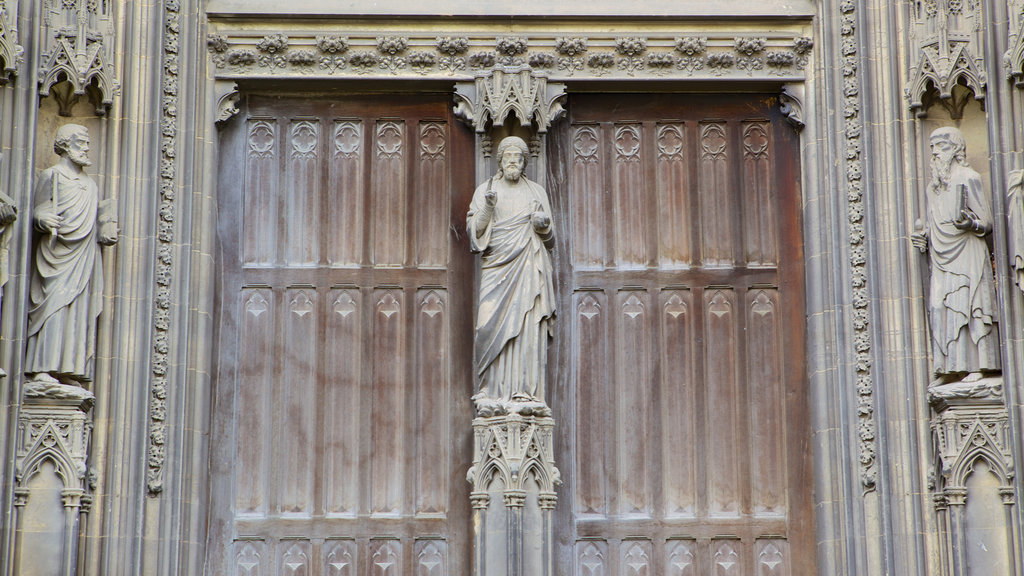 Saint-Ouen Church showing a church or cathedral