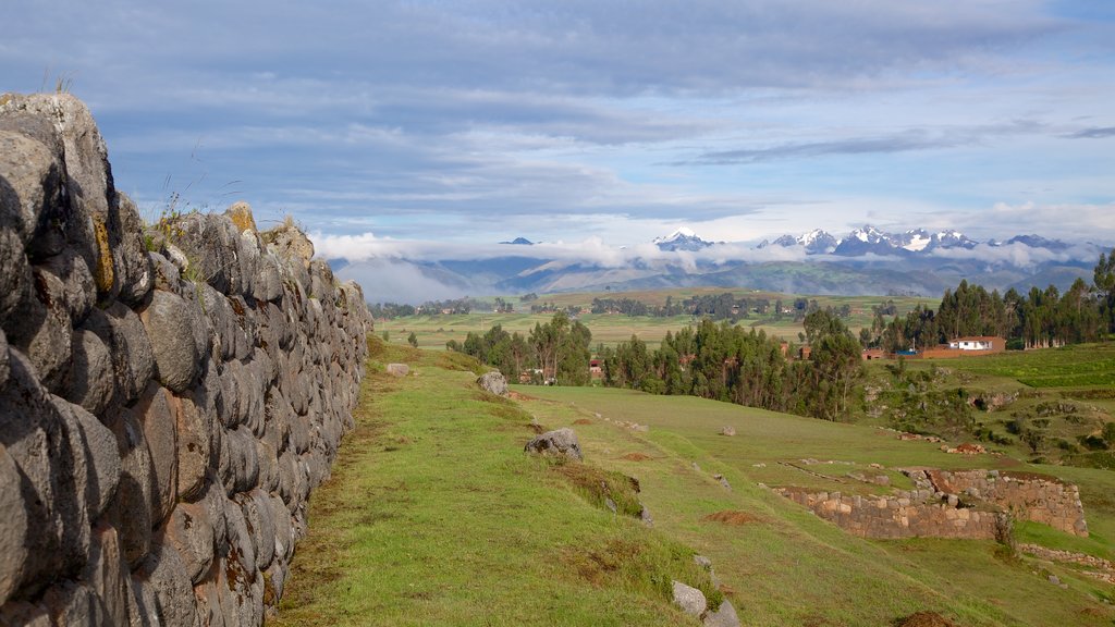 Chincheros mostrando escenas tranquilas y vistas de paisajes