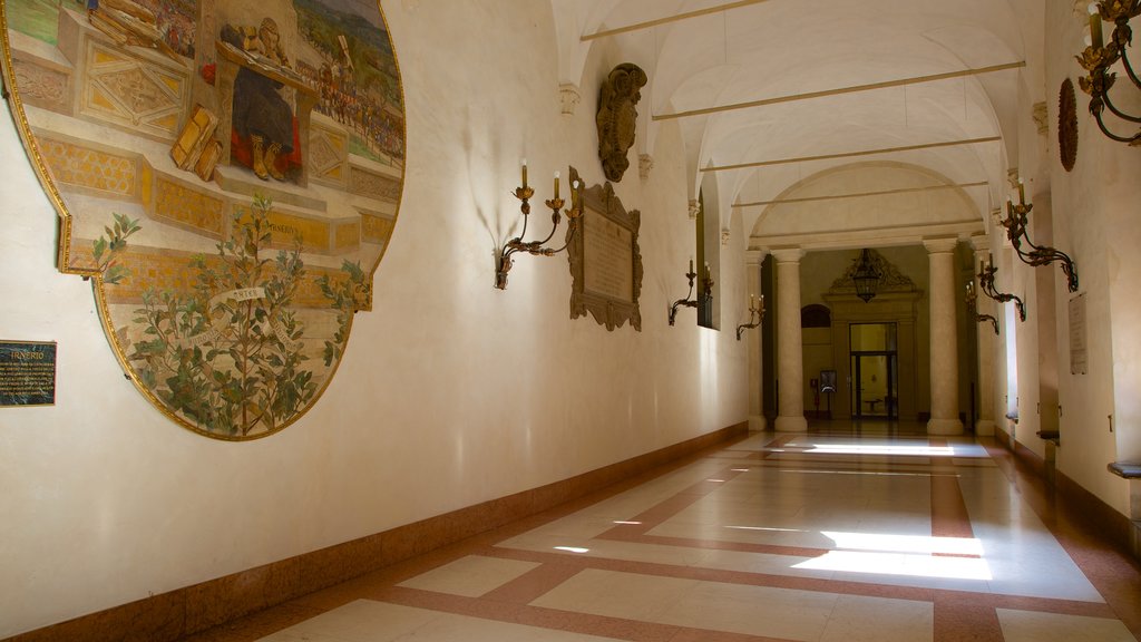 Palazzo Comunale yang mencakup pemandangan interior