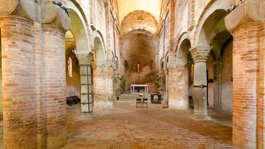 Basilica Santo Stefano which includes interior views, heritage architecture and heritage elements