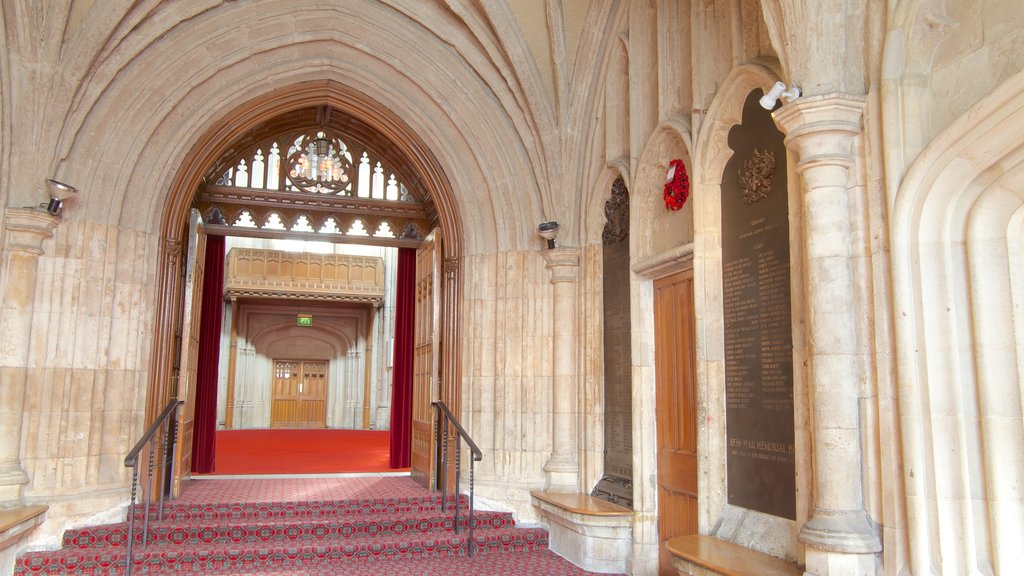 London Guildhall showing heritage elements, heritage architecture and interior views