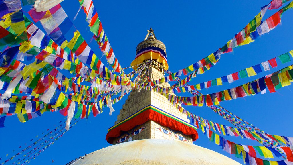 Boudhanath showing a temple or place of worship