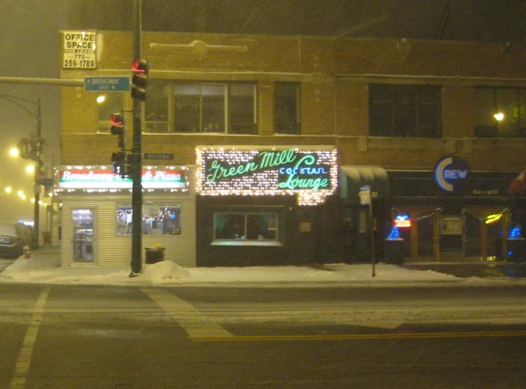 Green Mill Chicago (By Roman Fuchs - Own work, CC BY-SA 3.0, https://commons.wikimedia.org/w/index.php?curid=6509398)