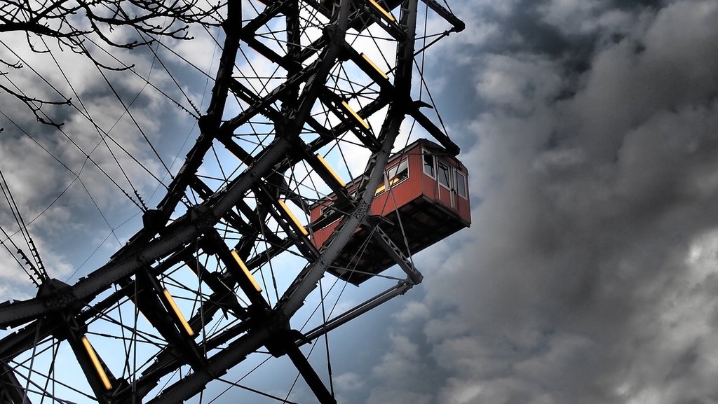 Vienna, Prater, Fiera by Ahundt Under Creative Common License CC0 1.0 (https://creativecommons.org/publicdomain/zero/1.0/deed.it) - https://pixabay.com/it/vienna-prater-fiera-1279256/