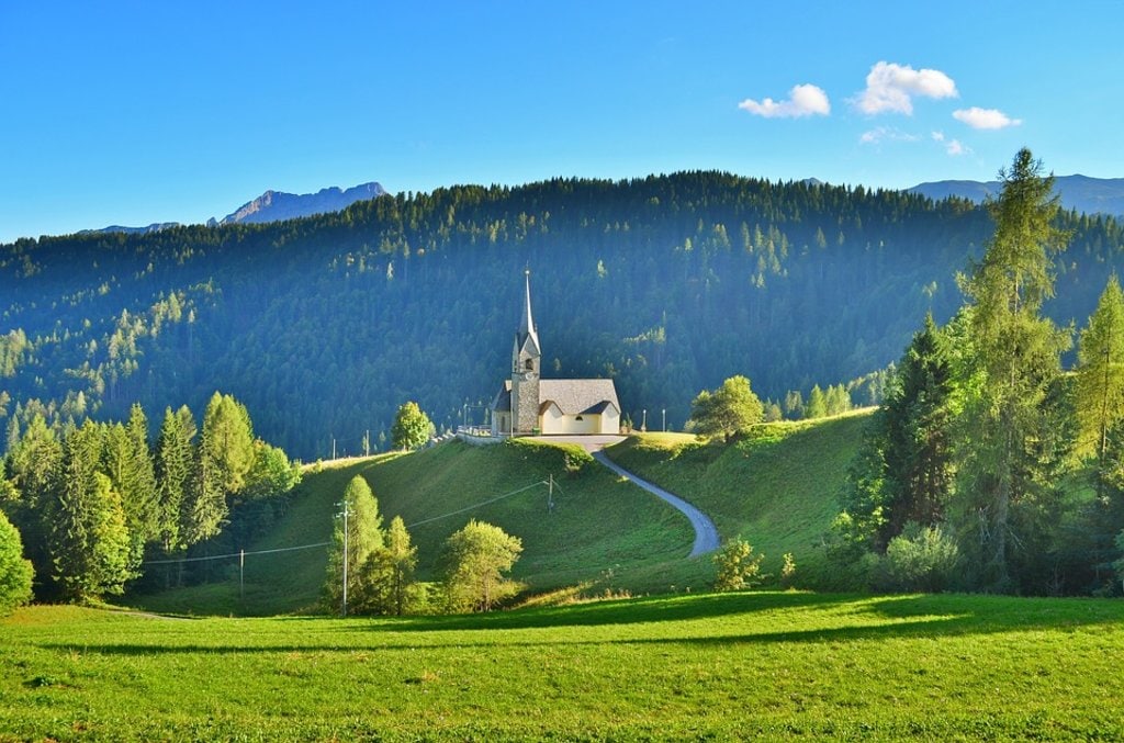 La pieve di Sauris. Foto pixabay
