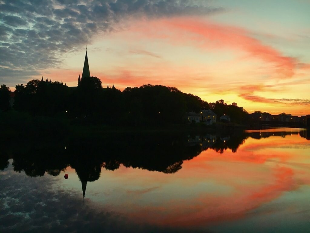 Luci e colori del nord a Trondheim. Foto pixabay