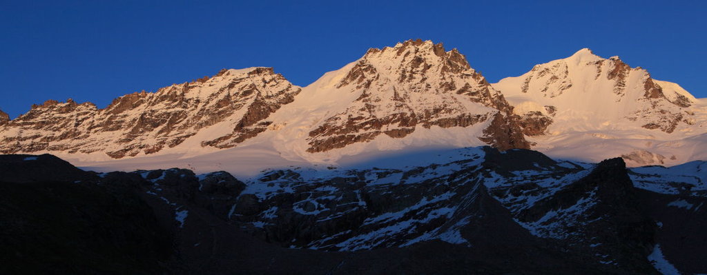Tramonto al Rifugio Chabod (foto Andrea Greci)