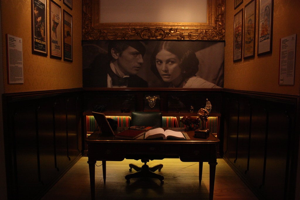 La scrivania di Goffredo Lombardo al Museo del Cinema - by Margherita Reboldi - Under Creative Commons license CC BY 2.0 (https://creativecommons.org/licenses/by/2.0/) - https://www.flickr.com/photos/155545126@N07/35069515683/in/photostream/